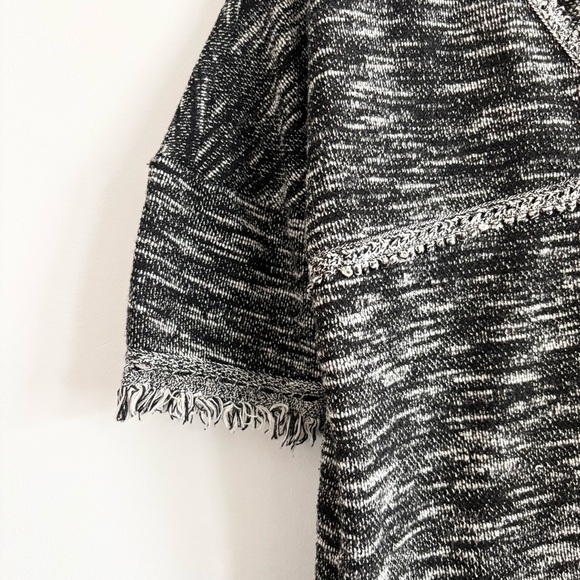 Vero Moda Heathered Woven Fringe V-Neck Blouse - Picture 3 of 9